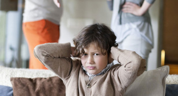 Ailenin temel dinamiğini etkileyen boşanma çocuklara nasıl yansıyor?