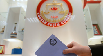 AK Parti Genel Başkanvekili Numan Kurtuluş’tan erken seçim açıklaması: "Belki biraz öne alabiliriz"