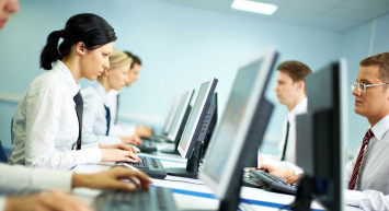 AK Parti Grup Başkanvekili Muhammet Emin Akbaşoğlu açıkladı: Yüzbinlerce sözleşmeliye kadrolu olma imkanı!