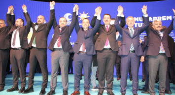 AK Parti Kocaeli'deki ilçe belediye başkan adaylarını açıkladı: Bu şehri asla teslim etmeyeceğiz. İşte tam liste!