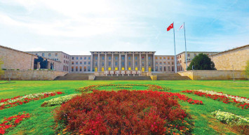 AK Parti vekili Mustafa Elitaş açıkladı: Çalışmalara 28 Şubat’a kadar ara verildi