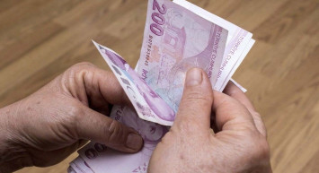 AK Parti'den asgari ücret ve emekli zammına yönelik kritik açıklama geldi! 'Yüzde 40'lara varan dokunuş'