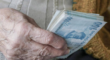 AK Parti’den emekli maaşı açıklaması: Hızlı bir çalışma ortaya koyacağız