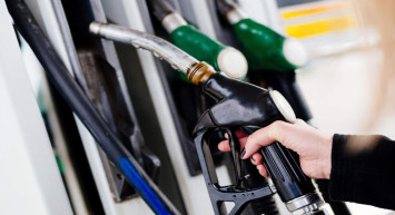 Akaryakıt fiyatları 17 Nisan 2023: Benzin ve motorin güncel fiyatı ne kadar? Akaryakıt fiyatlarında indirim veya zam var mı?