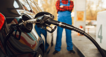 Akaryakıt fiyatlarına bayram güncellemesi: Benzin ve motorin fiyatı kaç TL? 6 Nisan 2024 güncel akaryakıt fiyatları