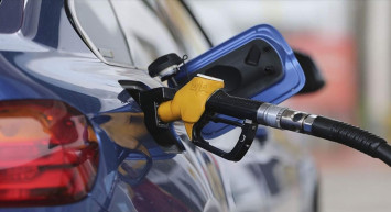 Akaryakıt fiyatlarına devasa zam geliyor: Salı gününden itibaren pompaya yansıyacak