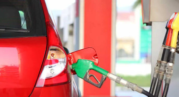 Akaryakıt fiyatlarına indirim gelecek mi? Araç sahipleri dikkat! Akaryakıt fiyatları için sevindirici haber geldi: Petrol yüzde 6 düştü