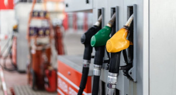 Akaryakıt fiyatlarında görülmemiş zam: Yeni tarife bu gece pompaya yansıyacak