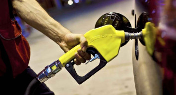 Akaryakıt fiyatlarında son durum ne? Araç sahiplerinin yüzünü güldürecek haber! İndirim yolda