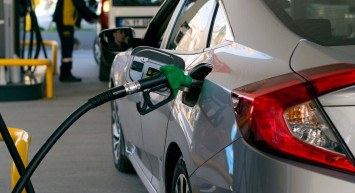 Akaryakıt fiyatlarından araç sahiplerini üzen haber: Benzine Salı günü zam geliyor