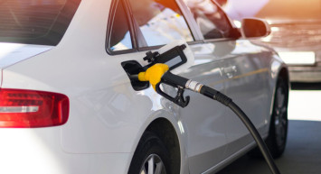 Akaryakıt fiyatlarından indirim müjdesi: Gece yarısı pompaya yansıyacak