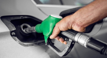 Akaryakıt fiyatlarından üzen haber geldi: Benzine 2 lira zam geliyor! Salı gününden itibaren geçerli olacak