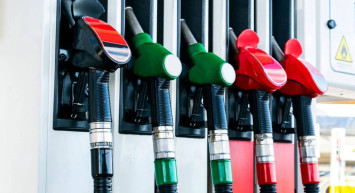 Akaryakıt güncel fiyatlar bugün: Benzin ve motorine zam var mı? Akaryakıt fiyatlarına indirim gelecek mi?