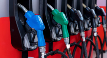 Akaryakıt sektöründen sevindiren haber: Benzine büyük indirim geliyor