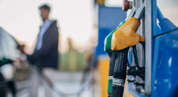 Akaryakıt ve benzine yeni zam geldi! Litresi tam tamına 24 liraya kadar yükseldi