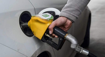 Akaryakıta bugün zam var mı? Benzin ve motorine indirim geldi mi? 24 Ocak Salı akaryakıt fiyatları