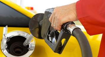 Akaryakıta büyük zam! Gece yarısından önce depoları doldurun. İşte Ankara, İstanbul ve İzmir yeni yakıt fiyatları