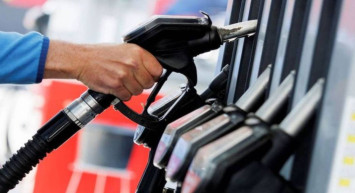 Akaryakıtta fiyatlar iyice düştü: Benzine yeni bir indirim daha geldi