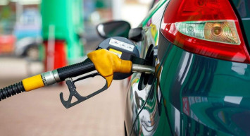 Akaryakıtta gece yarısı değişimi: Fiyatlar pompaya yansıdı