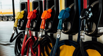 Akaryakıtta indirim dalgası devam ediyor: Bu kez motorine indirim gelecek