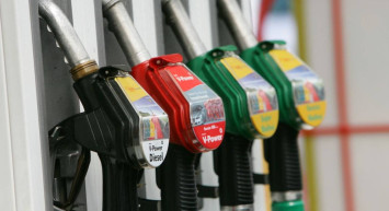 Akaryakıtta indirim sinyali: Benzin ve motorine indirim mi geliyor? 11 Kasım akaryakıt fiyatları