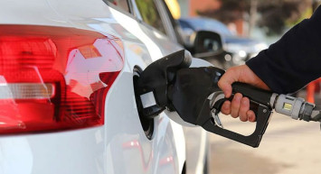 Akaryakıtta sevindirici haber: Motorine indirim geliyor!