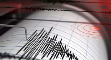 Akdeniz'de korkutan deprem: 4.4 büyüklüğünde deprem meydana geldi