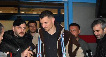 Almanya'dan Trabzon'a geliyor! Dortmund'un sağ beki Meunier adım adım Bordo Mavililer'e doğru