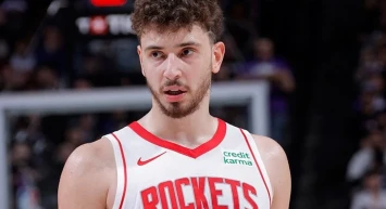 Alperen Şengün'den NBA'de triple-double