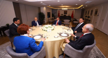 Altılı Masa hakkında dikkat çeken iddia: Mansur Yavaş Cumhurbaşkanı Yardımcılığı’ndan çekilebilir