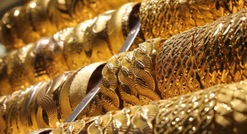 Altın fiyatları bugün toparlanıyor: Gram altın rekor seviyeden döndü! Gözler o tarihte