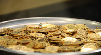 Altın fiyatları haftaya hafif yükselişle başladı: Uzman isimden kritik uyarı