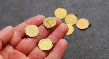 Altın fiyatlarında kan kaybı durmuyor: Son 1 ayın dibi görüldü