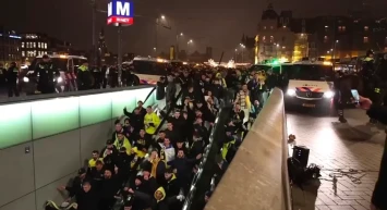 Amsterdam'da İsrail taraftarlarına Filistin tepkisi!