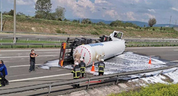 Anadolu Otoyolu neden kapatıldı? Anadolu Otoyolu'nda korkutan olay! LPG yüklü tanker devrildi: Patlama ihtimaline karşı önlem alındı