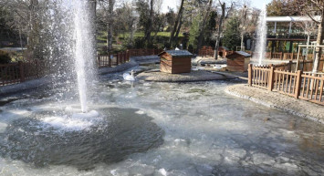 Ankara buz kesti: Termometreler eksi 9’u gördü