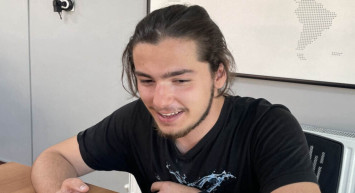 Annesi 28 Şubat’ta o okuldan atılmıştı: Aynı okulda Türkiye birincisi oldu