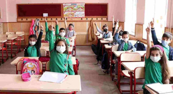 Ara tatil bitti mi, 18 Nisan Pazartesi okullar açılıyor mu? Yaz tatili ne zaman başlayacak?