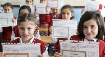 Ara tatilde karne verilecek mi? Nisan ara tatilinde öğrenciler karne alacak mı?