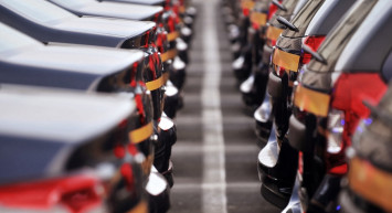 Araba alacaklara müjde: ÖTV’ye kademeli olarak indirim yolda