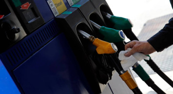 Araç sahiplerini çileden çıkaracak haber: Benzin ve motorine zam geliyor