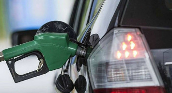 Araç sahiplerini üzen haber geldi! Akaryakıt zamları durdurulamıyor