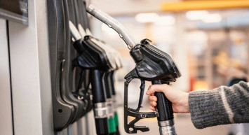 Araç sahiplerinin dikkatine: Benzin ve LPG’ye dev zam geliyor! 3 Kasım 2022 akaryakıt fiyatları