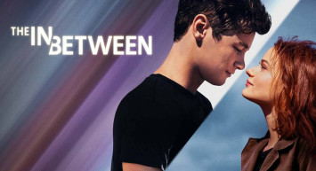 Arada Bir Yerde film konusu ve oyuncuları