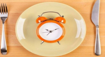 Aralıklı oruç nedir, nasıl tutulur? Spor yapmadan kilo vermek artık mümkün! Herkesin konuştuğu aralıklı oruç diyeti hakkında bilinmeyenler