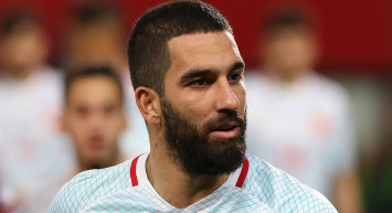 Arda Turan futbolu bıraktı: Veda videsou büyük tepki çekti