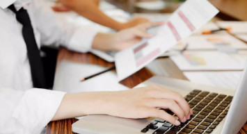 Arefe günü resmi tatil mi? Bugün özel sektöre tatil mi?