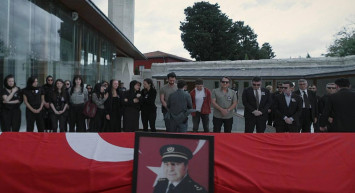 Arka Sokaklar Rıza Baba öldü mü? Zafer Ergin diziden çıktı mı, ayrılıyor mu?