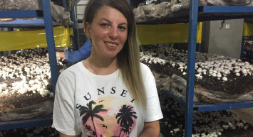 Arkadaş tavsiyesi ile başladı! Şimdi ise 10 kadına istihdam sağlıyor!