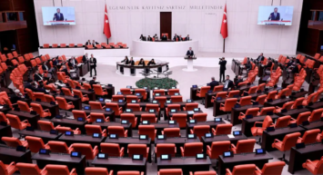 Asgari ücreti protesto eden CHP Meclis'e katılmadı